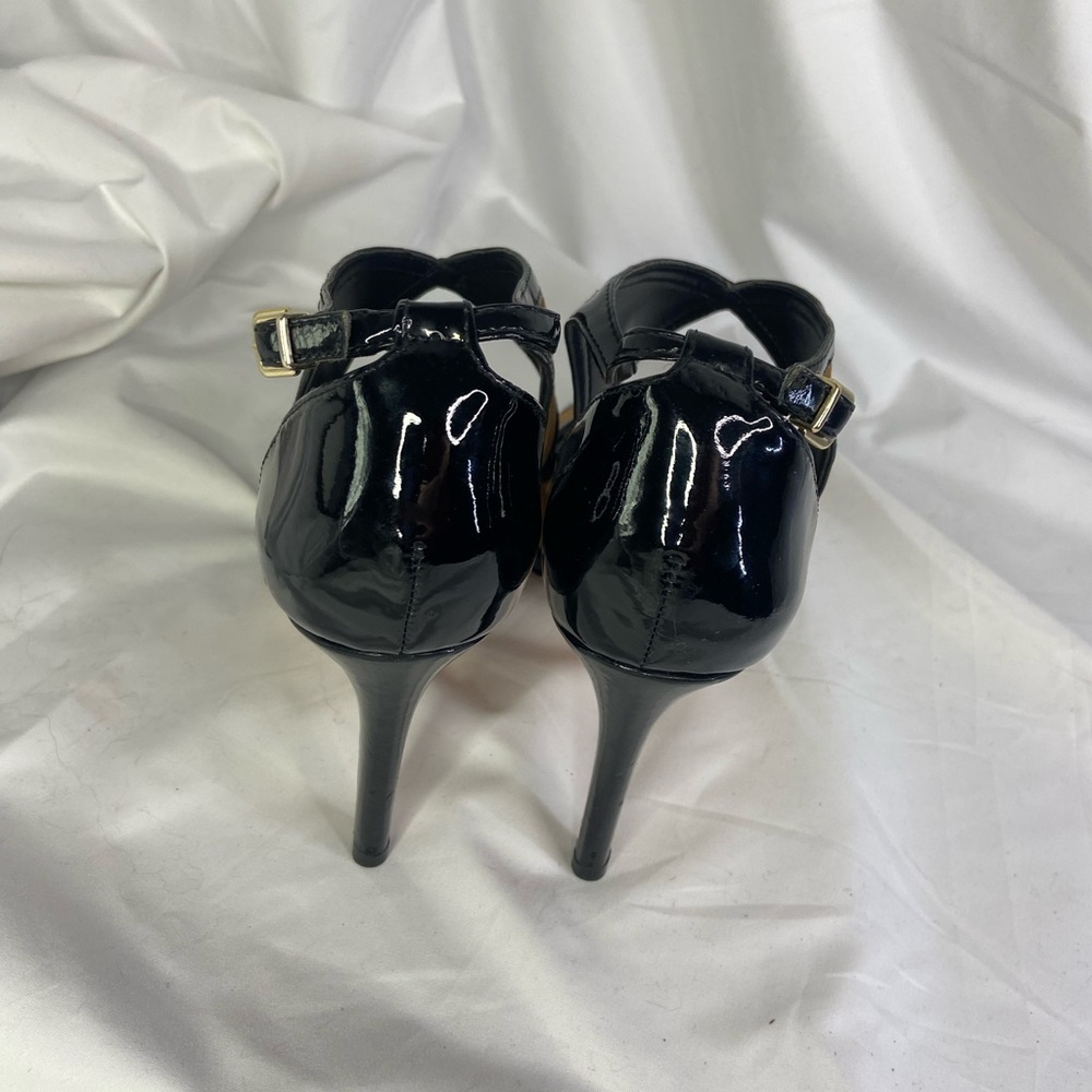 Antonio Melani Black and Tan Heels Elegant High Heel Design Size 8M - Picture 14 of 16